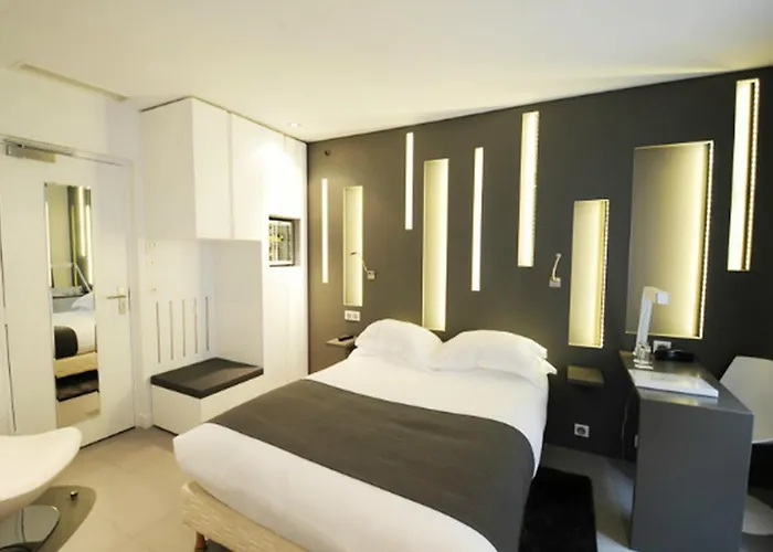 Hotel Arc De Triomphe Etoile Parigi