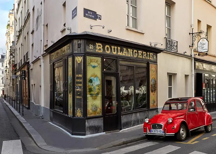 Du Petit Moulin, Haute Couture By LacroixHotel Parigi